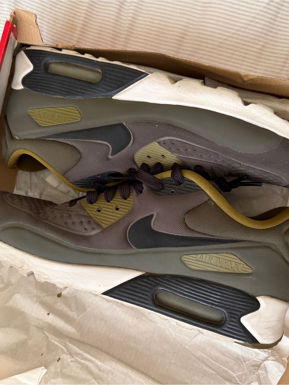 Men's Nike air max Olive Athletic Sneakers